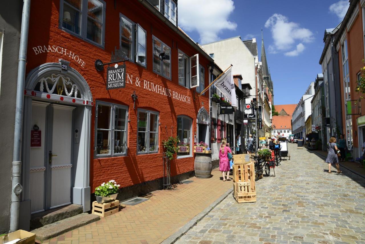 Fewo1846 - An Der Galerie - Komfortables Apartment Im 2 Og Mitten Im Stadtzentrum Flensburg Ngoại thất bức ảnh